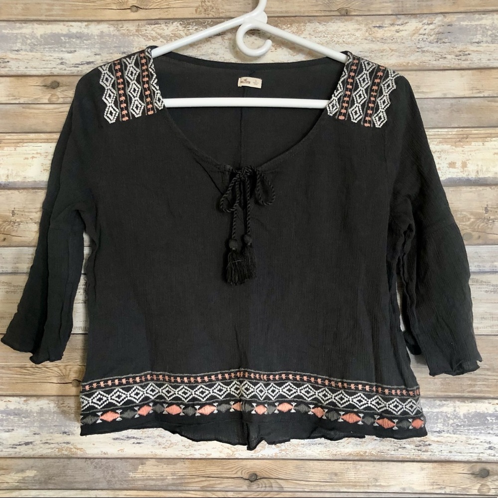 Hollister California Bohemian Embroidered Summer Blouse Size Large